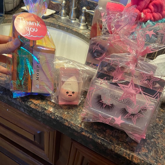 PACKAGING - Picture 2 of 2